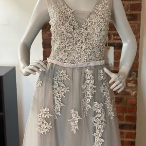 Babyonline D.R.E.S.S    Grey tulle embroidered dress